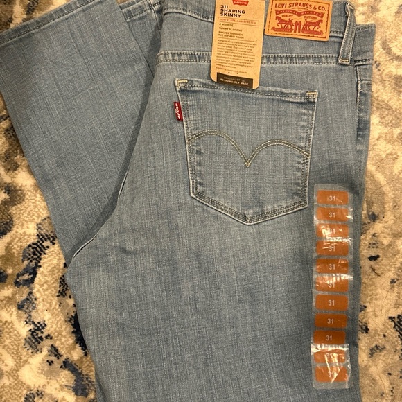Levis Jeans Womens Size 31/30 12 Short Levis 317 Shaping Skinny Stretch NWT - Picture 3 of 3